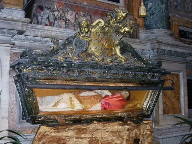 Tomb of Pope Pius V