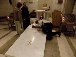 The marble slab that covered thetomb of Pope John Paul II in Saint Peter's before he was proclaimed a Saint