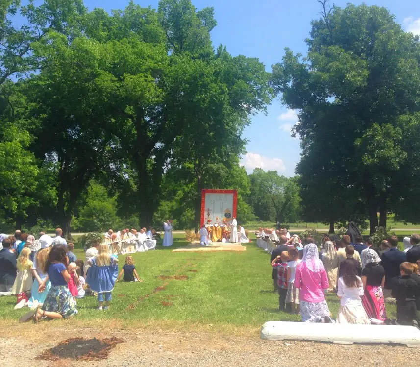 Outdoors on the Feast of Our Lady of Corpus Christi