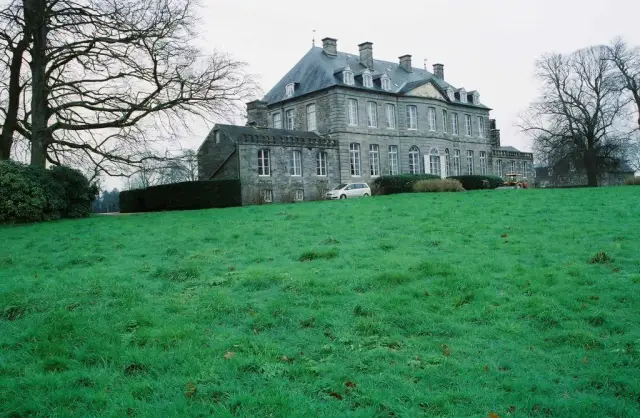 Chateau-Bouceel close up