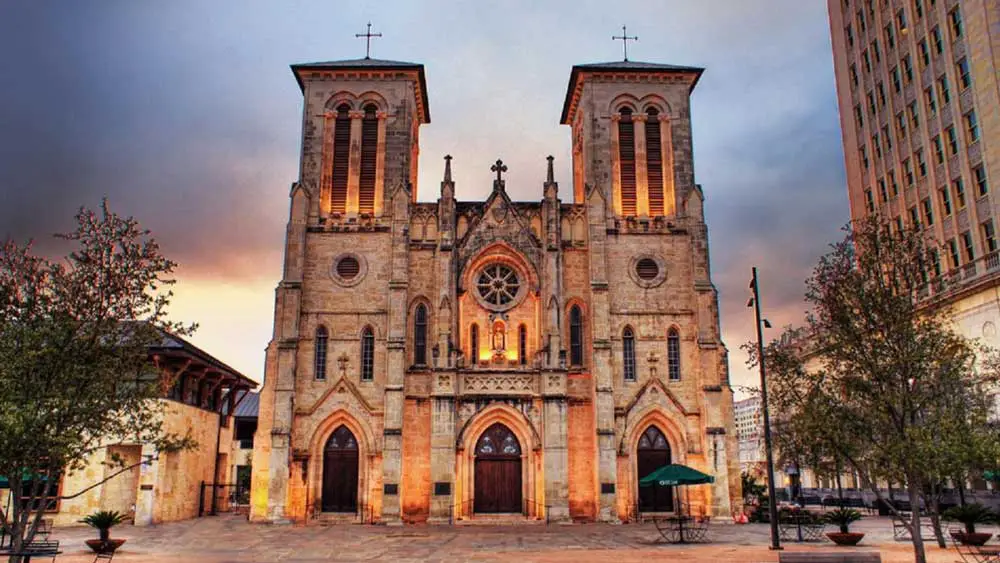 San Antonio, Texas: San Fernando Cathedral - The Catholic Travel Guide